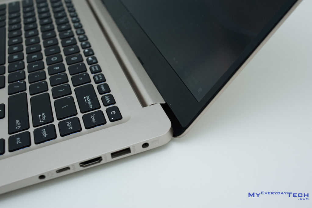 ASUS VivoBook S15 hinge