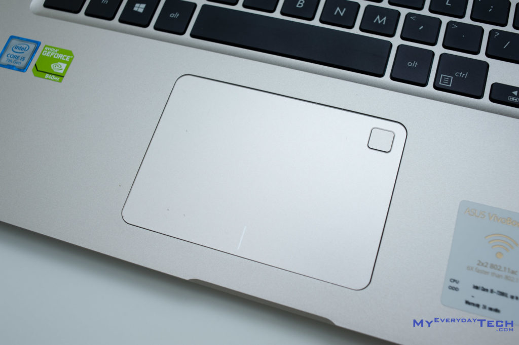 ASUS VivoBook S15 trackpad