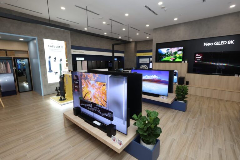 Senheng x Samsung Experience Store