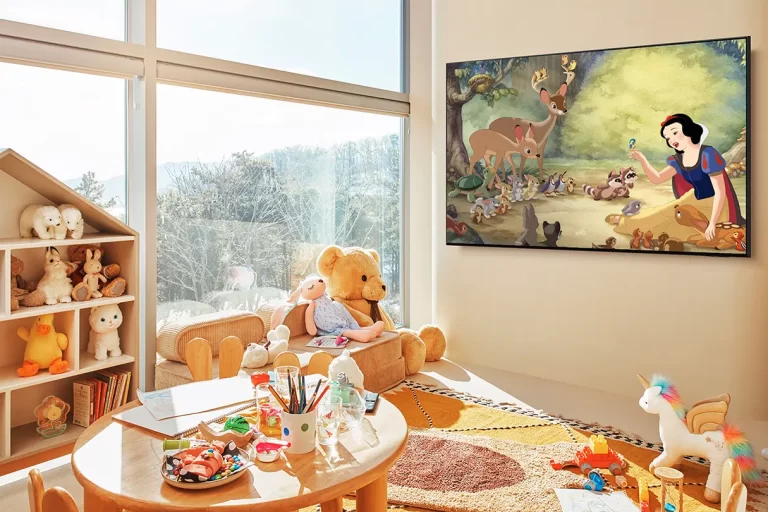 Samsung Art Store Disney, Pixar, Star Wars wallpaper collections featured