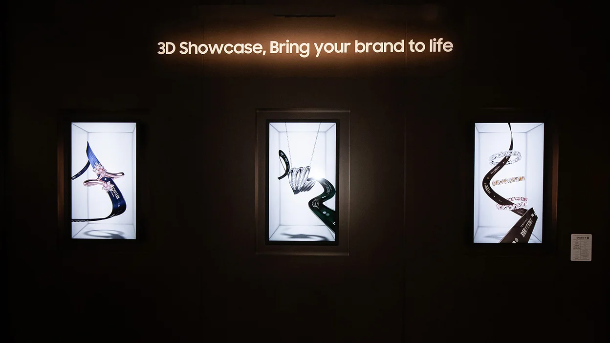 Samsung Spatial Signage 32-inch mode launched featured